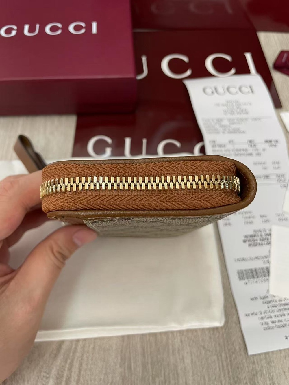 Gucci Beige GG Supreme Canvas Zip Card Case with Brown Leather Trim - Picture 6 of 12